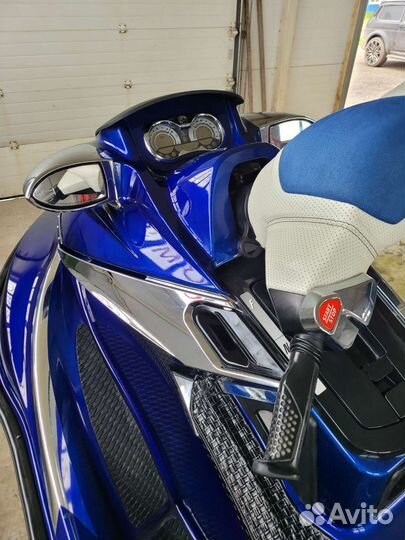 BRP GTX Limited-215