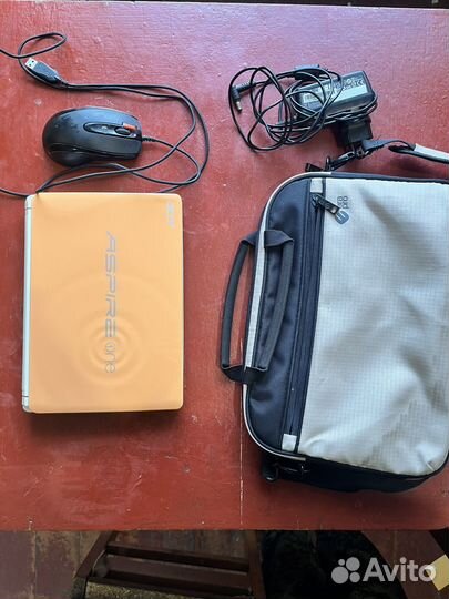 Нетбук acer aspire one