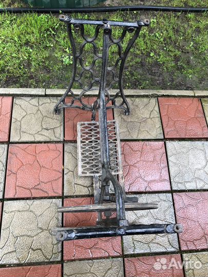 Станина чугунная из под швейной машинки