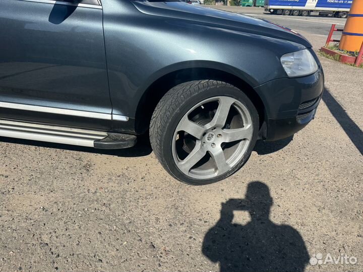 Yokohama Parada Spec-X 285/35 R22