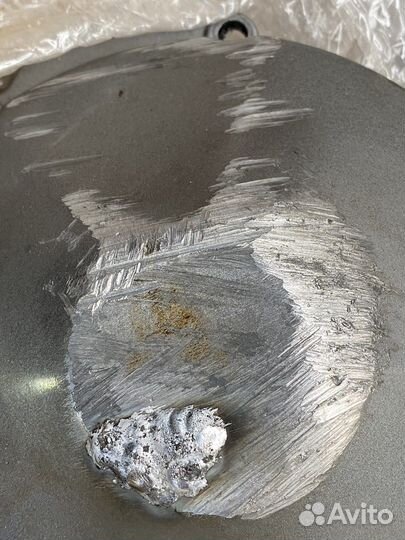 Крышка левая suzuki gsf bandit 600/650/750