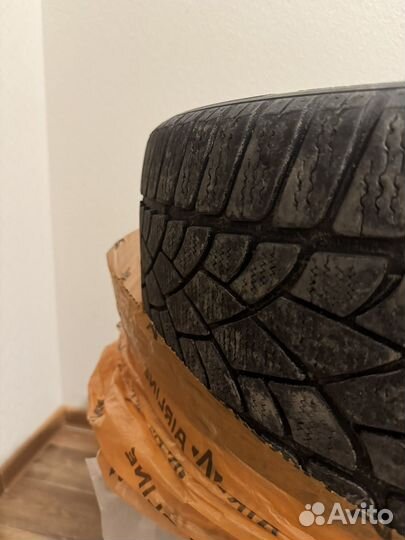 Dunlop SP LT Winter 255/35 R20