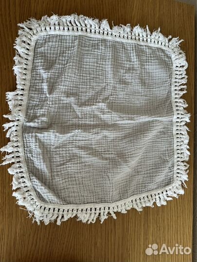 Слюнявчик детский