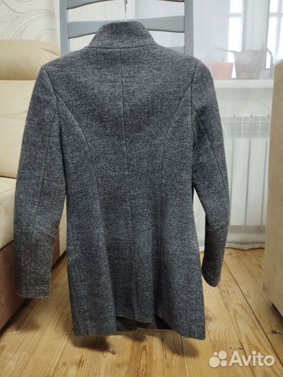 Пальто демисезонное