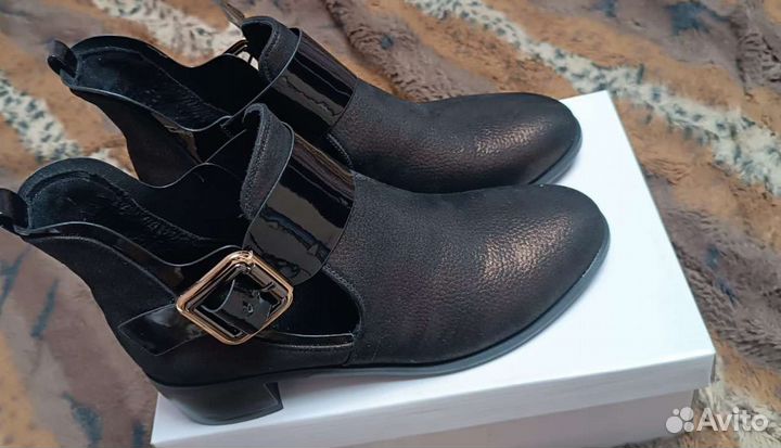 Ботинки женские