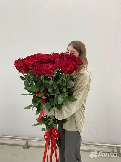 Цветы розы метровые
