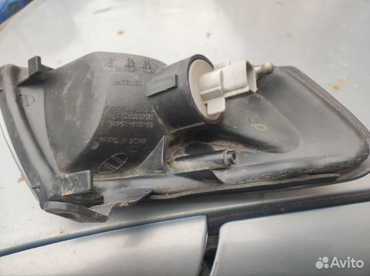 Поворотник Мазда 626