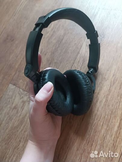 Наушники блютуз