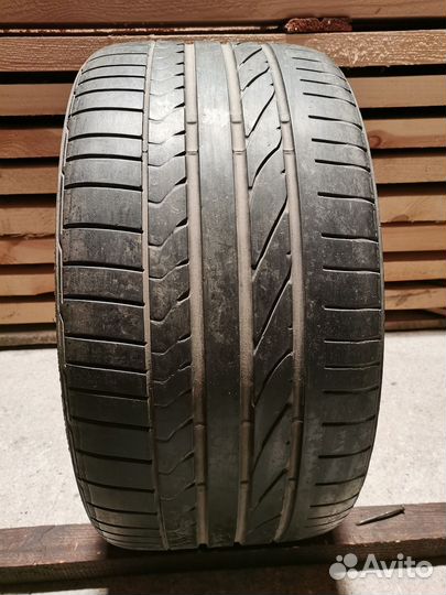 Bridgestone Potenza RE050A 225/35 R19 и 255/30 R19