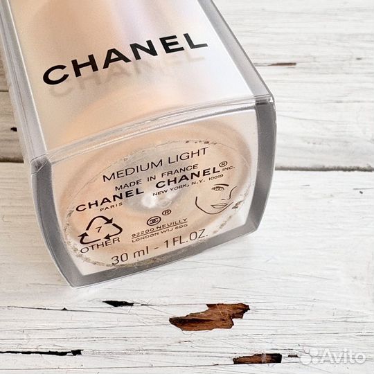 Chanel Les Beiges тональный флюид medium light