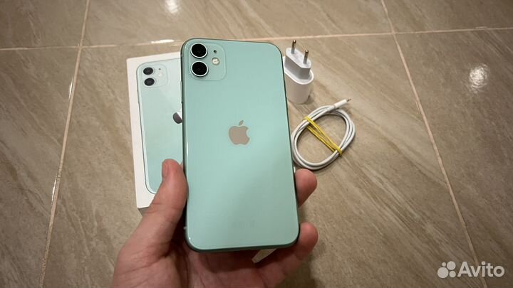 iPhone 11, 64 ГБ