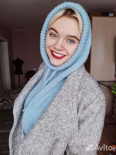 Капор женский вязаный