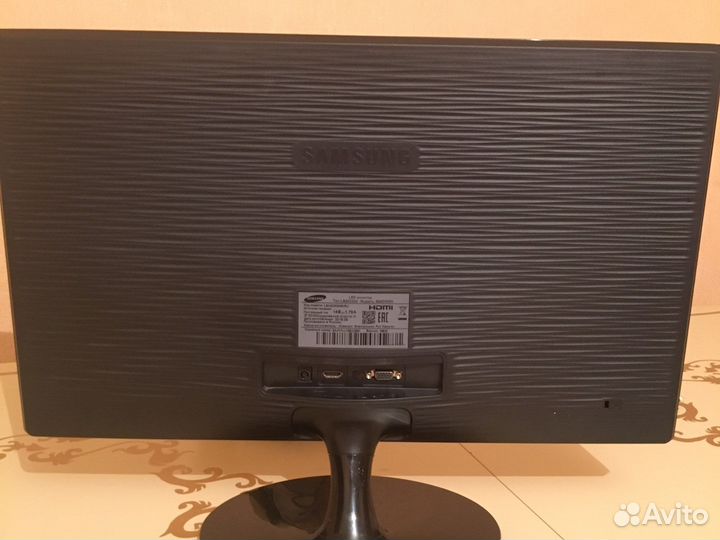 Монитор Samsung