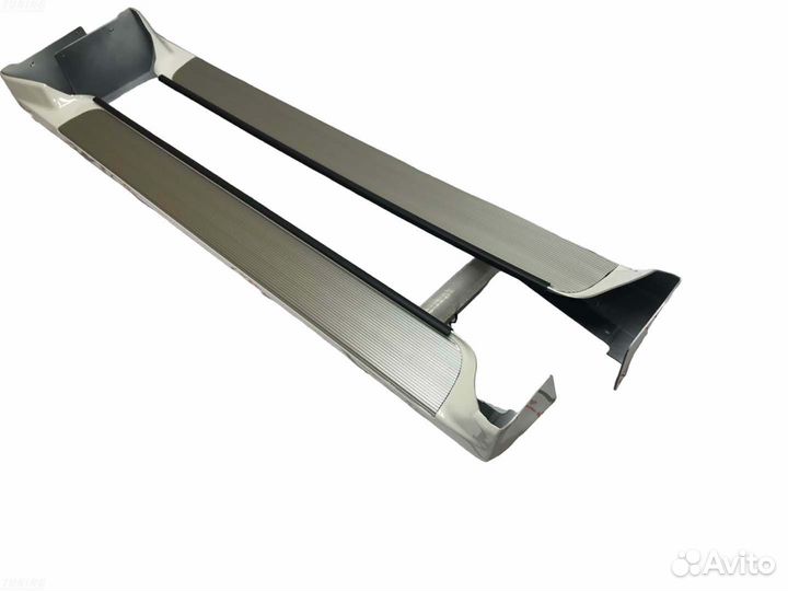 Подножки (пороги) Toyota Land Cruiser 100 V1900