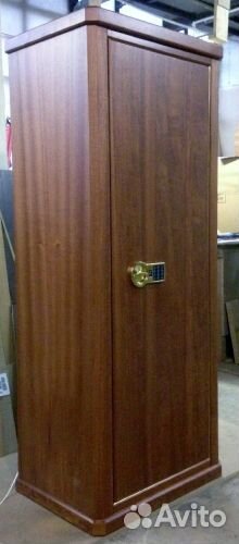 Оружейный сейф с бронестеклом на 8 стволов 