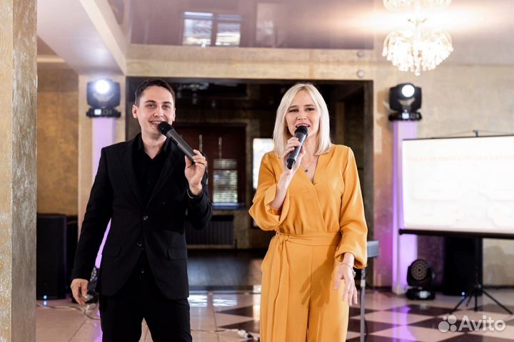 Ведущие Юлия и Максим