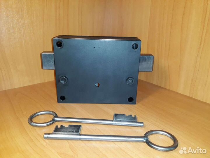 Гаражные замки ручной работы