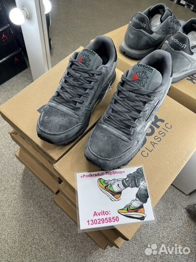 Reebok classic grey р.42,43