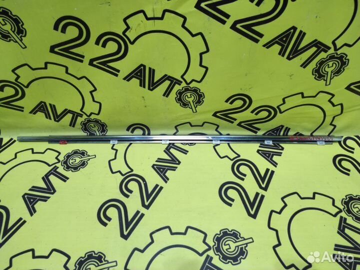 Молдинг стекла (на дверь) передний правый Lexus