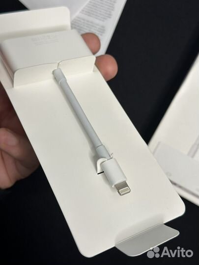 Lightning to VGA Adapter