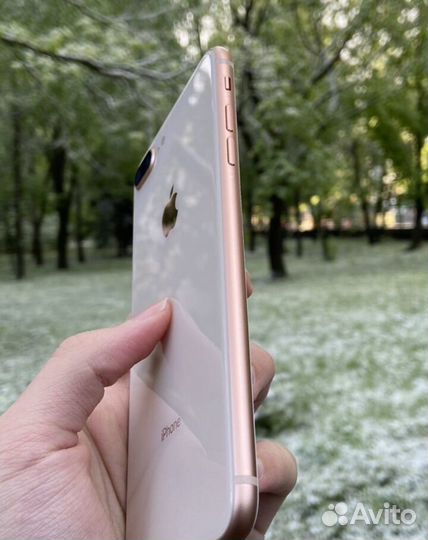 iPhone 8 Plus, 64 ГБ
