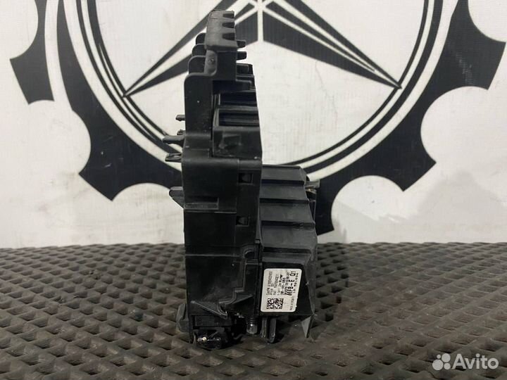 Блок предохранителей Mercedes-Benz M-Класс W166