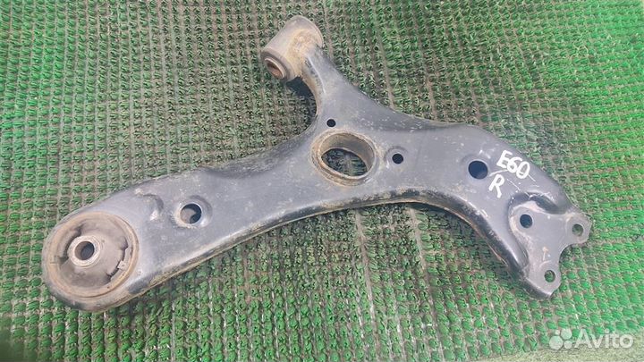 Рычаг передний правый нижний Peugeot Expert 2010