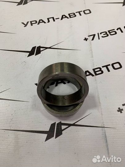 Втулка подшипника полуоси 2401Q043