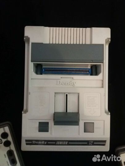 Игровая приставка Dendy Junior