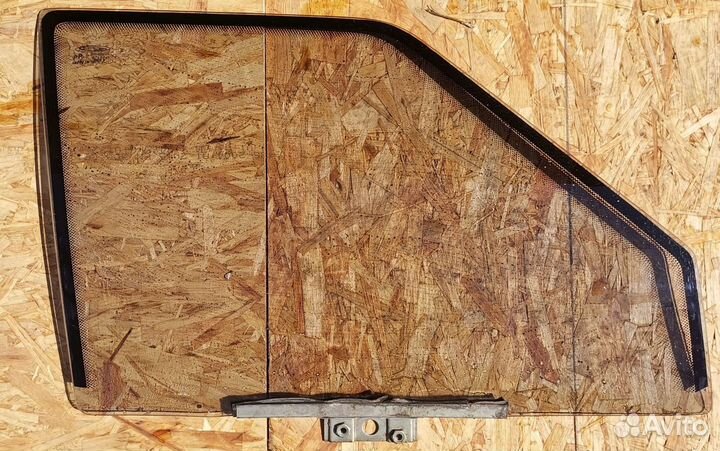 Боковые передние стекла ваз 2114