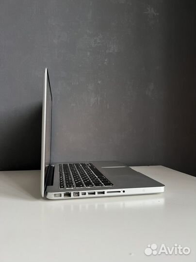 Прекрасный ноутбук Apple Macbook pro 13