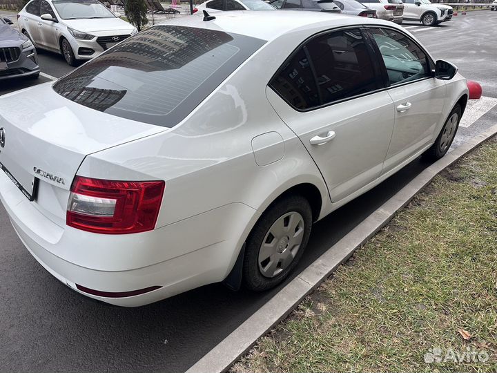 Skoda Octavia 1.6 AT, 2019, 295 000 км