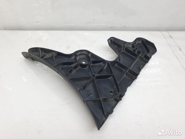 Кронштейн бампера задний правый Audi A6 C6 3.2