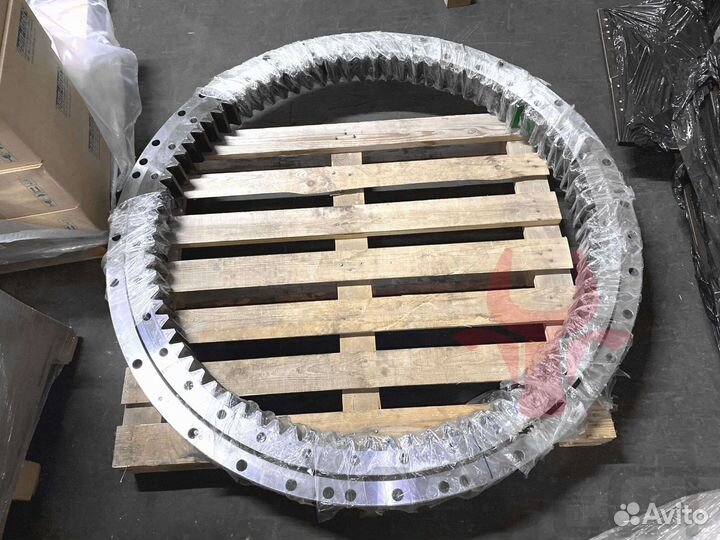 Опорно-поворотный круг Hitachi ZX270LC-3 9245728