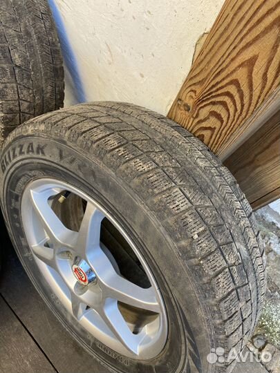 Bridgestone Blizzak VRX 185/65 R14