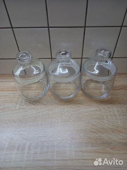 Банки стеклянные с крышками средние бу