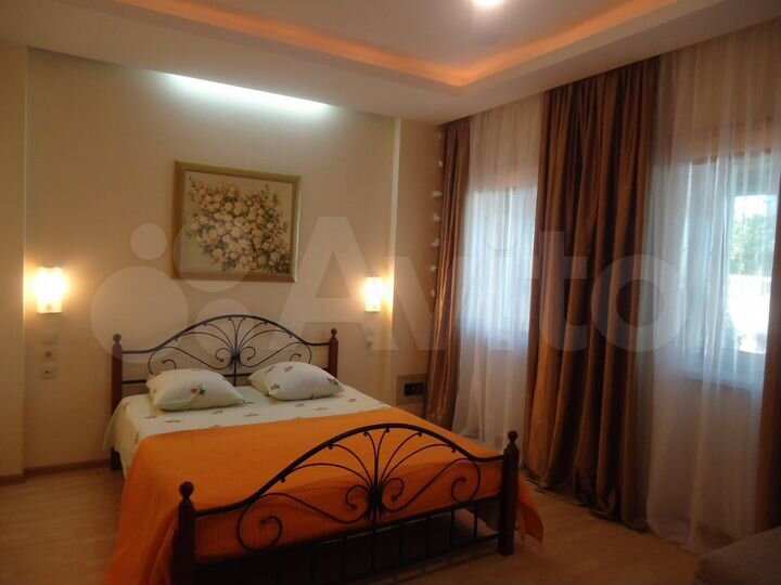 Таунхаус 60 м² на участке 12 сот.