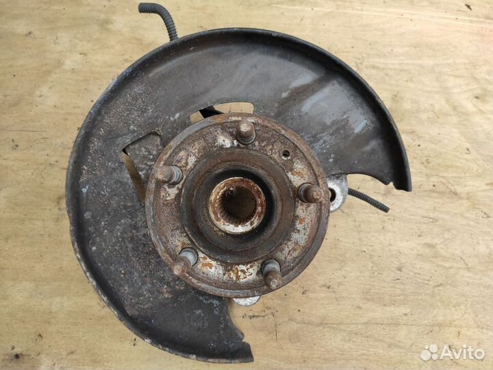 Кулак поворотный правый со ступицей Opel Insignia