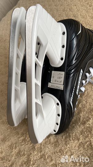 Коньки хоккейные 44 размер