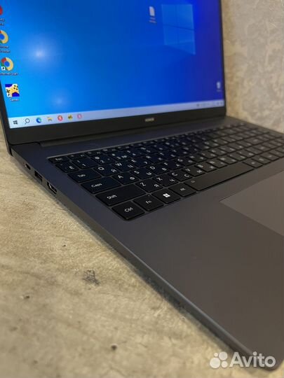 Honor MagicBook X16