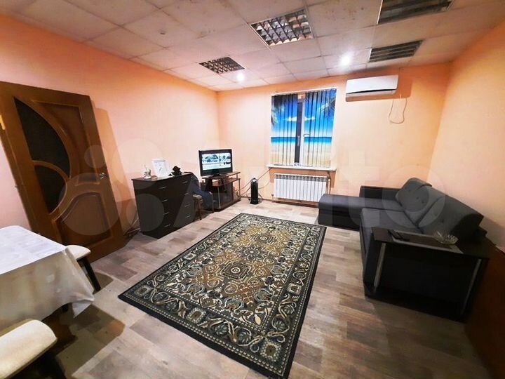 2-к. квартира, 61 м², 1/4 эт.