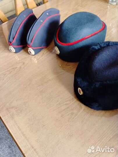 Форменные головные уборы (полиция)