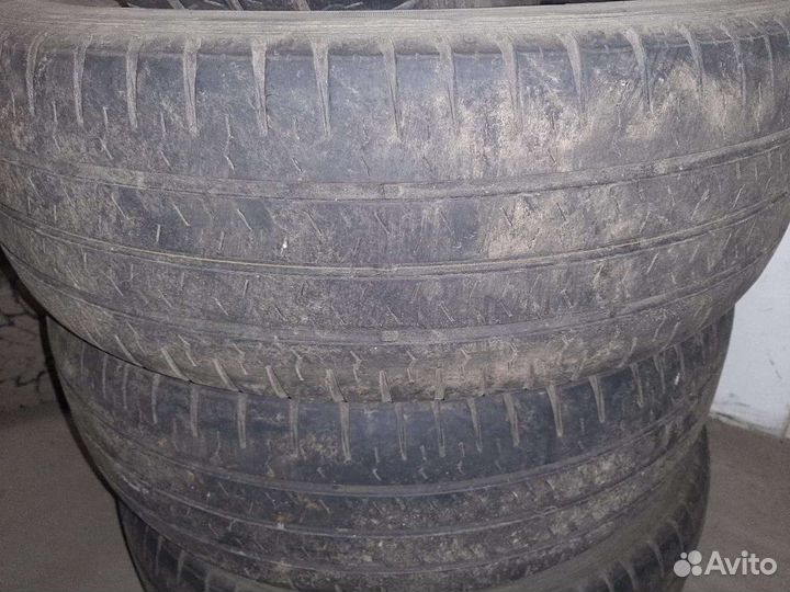 Nexen Roadian CT8 215/65 R17