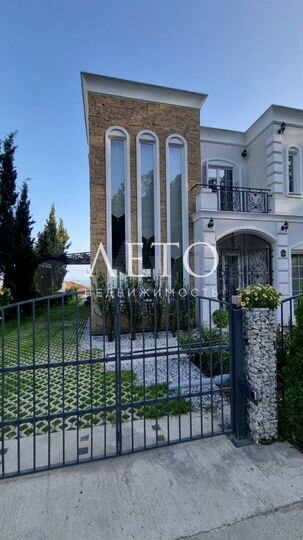 Дом 314 м² на участке 6 сот.