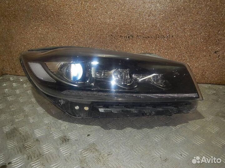 Фара правая Kia Sorento/Sorento Prime