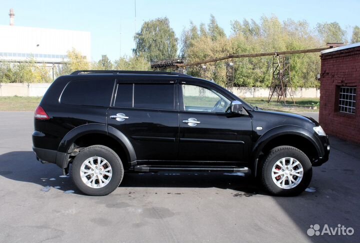 Mitsubishi Pajero Sport 2.5 AT, 2013, 230 886 км