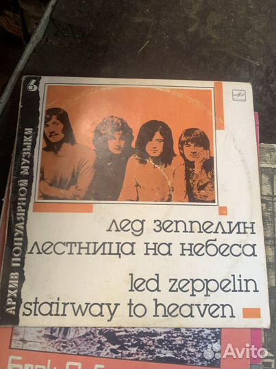 Виниловые пластинки коробкой (18 шт)