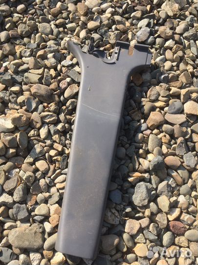 Toyota funcargo обшивка средней стойки