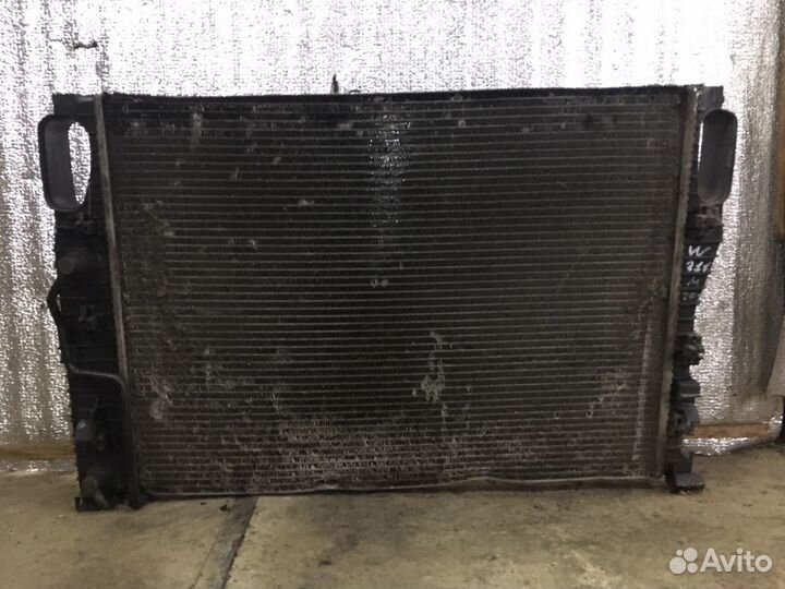 Радиатор Mercedes w211 M271 1.8 компрессор