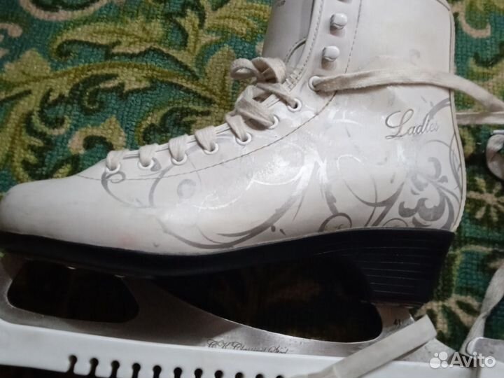 Коньки женские 41 размер